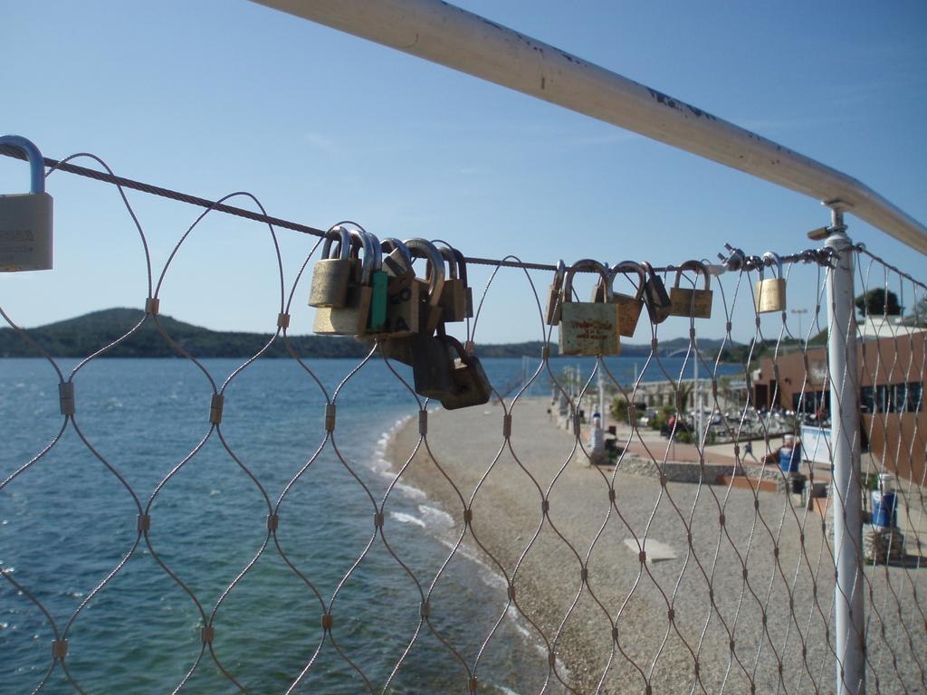 Apartment Boni Šibenik Esterno foto